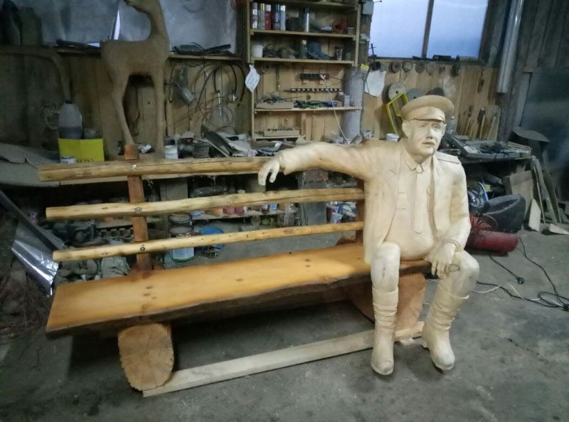 Памятники, Праздник топора, Томские новости, Анискин памятник деревянный Тогур Липатов В Томской области появится деревянный памятник участковому Анискину