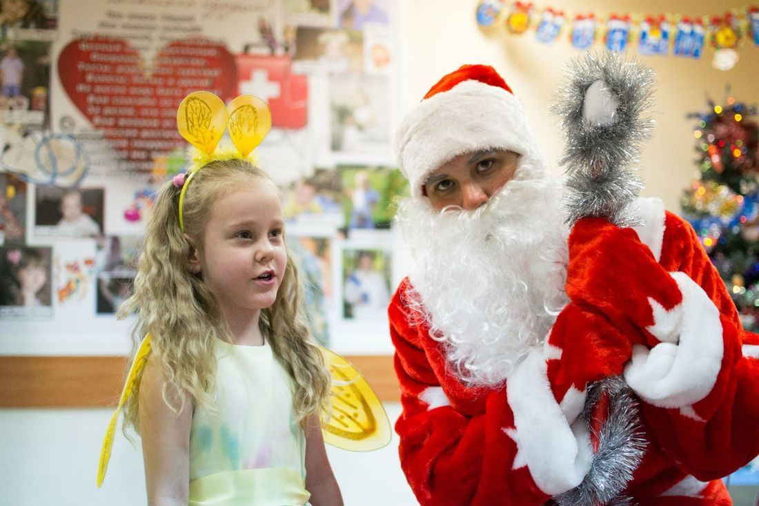 Благотворительность, Новый год ❄, Томские новости, Партнеры по радости больничные клоуны АНО новый год в больнице Пациентов детских больниц навестит Дед Мороз