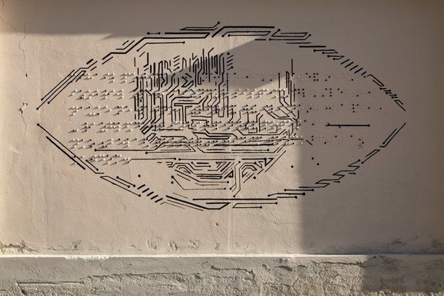 ТГУ, Томские новости, ТГУ графити рисунок для незрячих Первое в России граффити для слепых посвятили преподавателю ТГУ