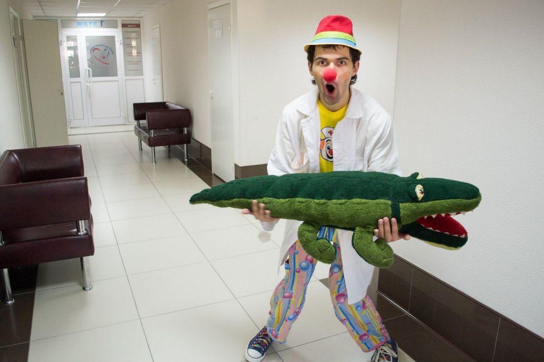 Благотворительность, Томские новости, больничные клоуны благотворительность дети игровая юные пациенты дети в больнице «Партнеры по радости» подарят пациентам детской больницы «Суперигровую»
