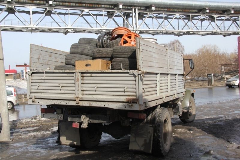 Криминал, Томские новости, полтора миллиона рублей украли диски шины шиномонтаж Томск Двое северчан украли дисков и покрышек на полтора миллиона рублей