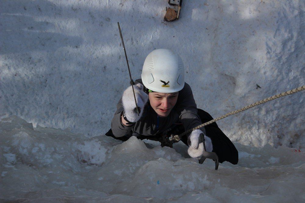 Спорт, Спорт в Томске, Томские новости, спорт ледолазание альпинизм Иван Темерев Томские альпинисты заняли призовые места на первенстве Сибири