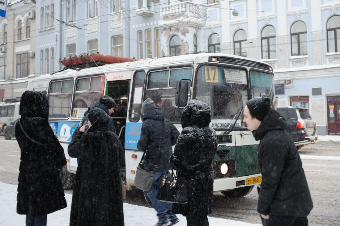 Общественный транспорт, Томские новости, общественный транспорт обновленная маршрутная сеть листовки На следующей неделе томичам раздадут буклеты со схемой новой маршрутной сети