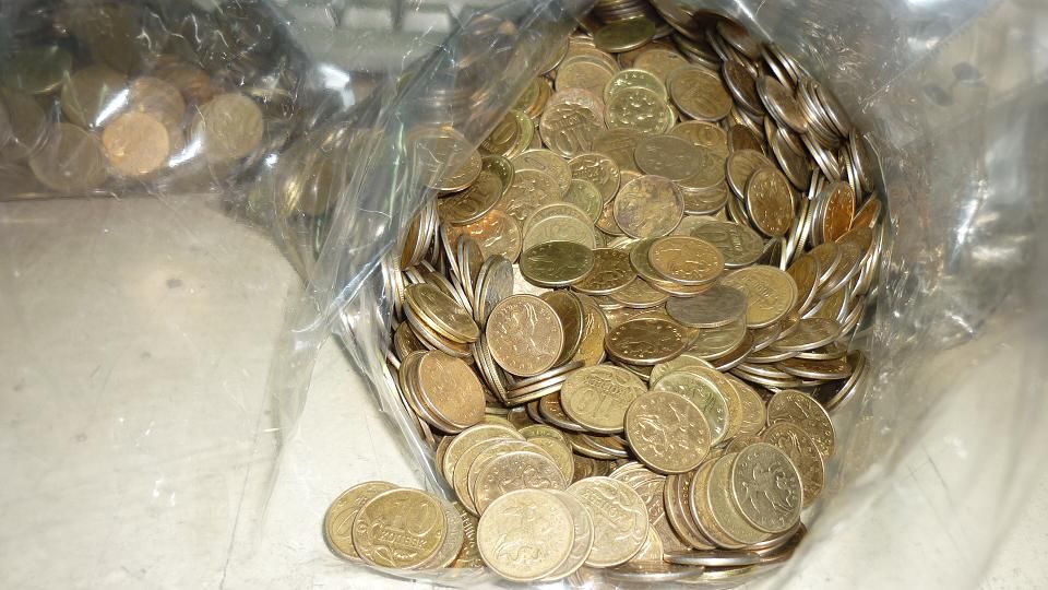 Томские новости, судебные приставы УФССП судебные приставы Должница из Колпашево «отомстила» приставам, отдав долг монетами, но просчиталась