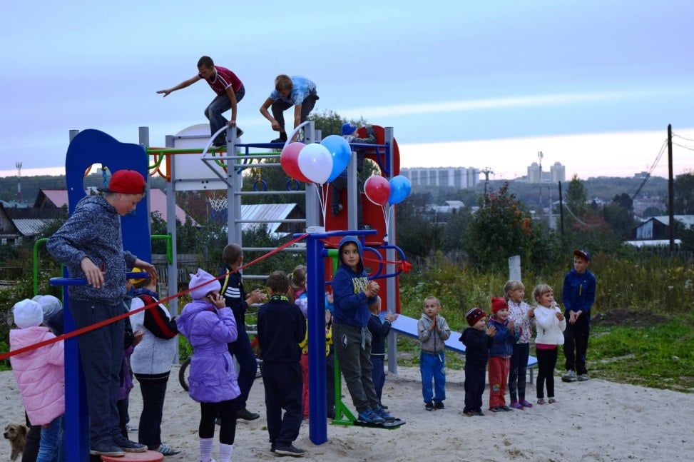 Городское благоустройство, Спорт в Томске, Томские новости, площадки антиванальные спорт мэрия Более 50 площадок ОФП установили в Томске