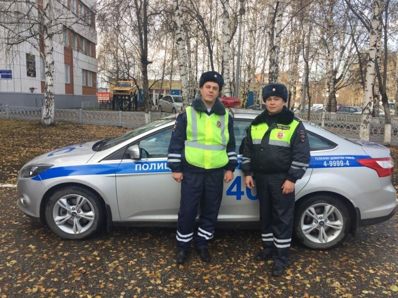 Томские новости, больница привезли помогли полиция УМВД ДПС патрульные Томские полицейские помогли рожающей девушке добраться до больницы