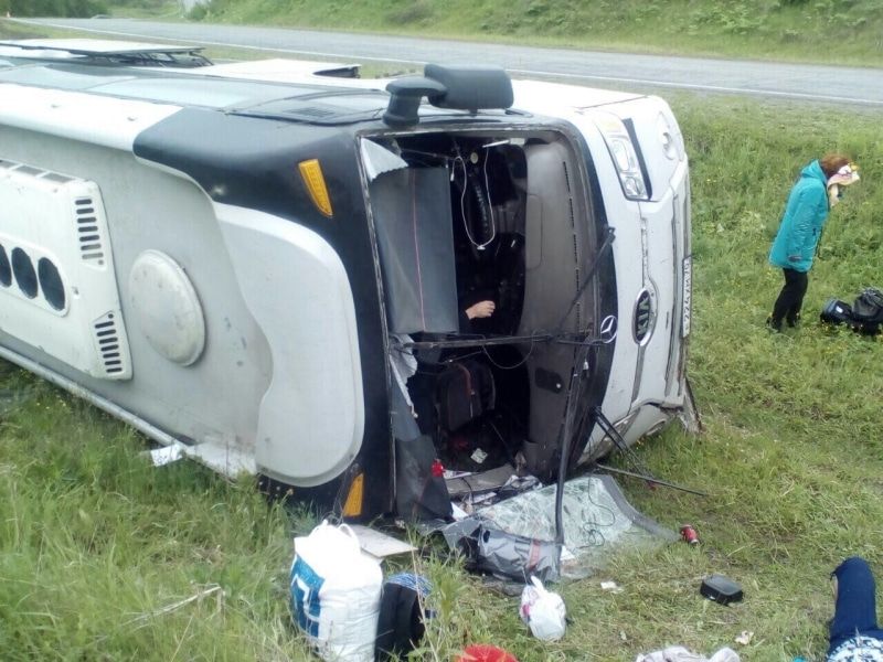 Происшествия, Томские новости, перевернулся водитель автобус Томск-Парабель маршрут рейсовый На водителя перевернувшегося в Томской области автобуса завели дело