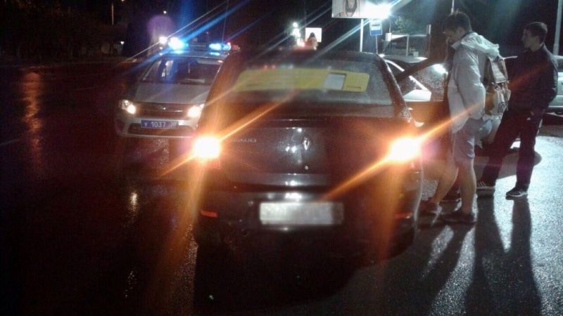 Криминал, Томские новости, наркотики синтетики водитель такси Томские полицейские задержали таксиста, подозреваемого в продаже наркотиков