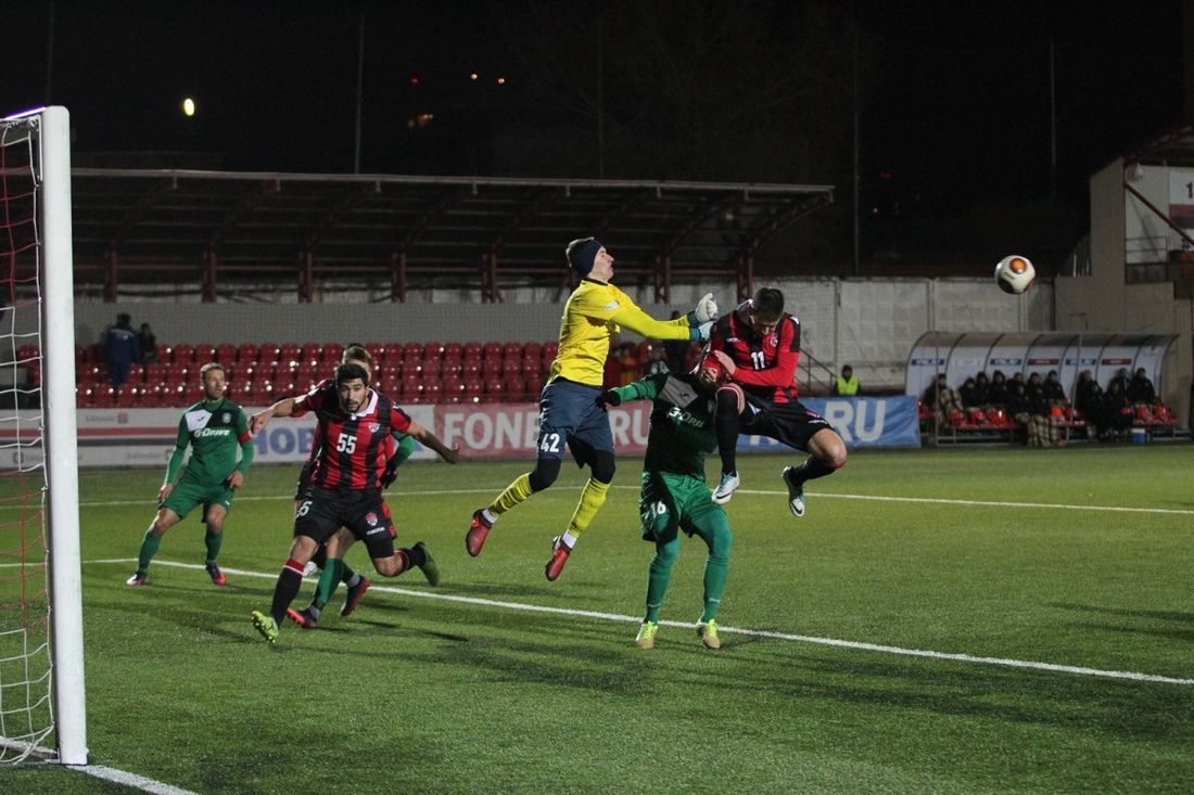 Спорт, Томские новости, Томь продолжают играть ФНЛ первенство России футбол высшая лига премьер лига что там у Томи «Томь» на выезде уступила «Химкам»