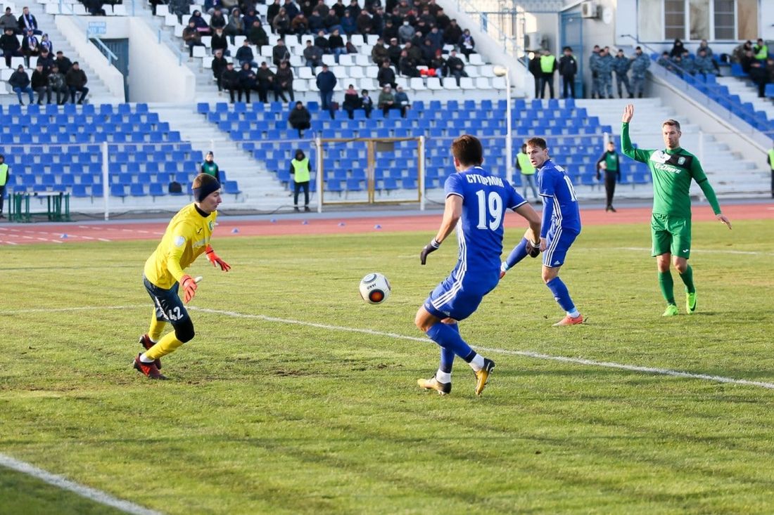 Спорт, Томские новости, Волгарь Томь матч игра играют опять проиграли «Томь» на выезде уступила астраханскому «Волгарю»