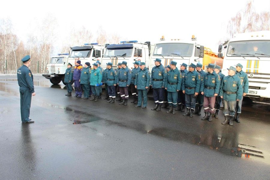 Паводок, Томские новости, паводок Обь река идет спасатели МЧС Новосибирские спасатели выехали в Колпашевский и Молчановский районы на борьбу с паводком