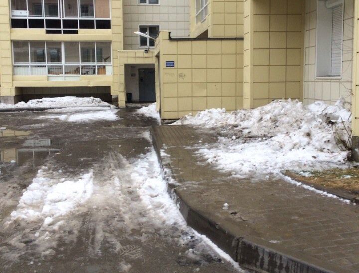 Происшествия, Томские новости, упал снег снег с крыши наледь прокуратура травма В Томске пожилая женщина пострадала от упавшего с крыши снега