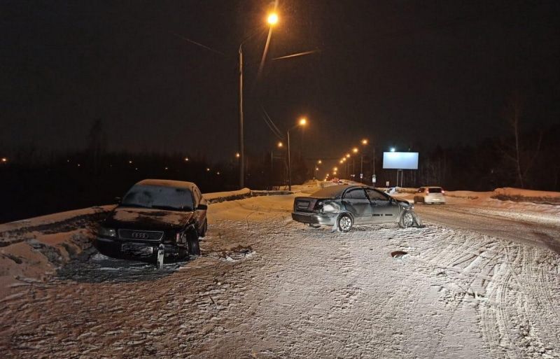 Происшествия, Томские новости, авария дтп врезались пострадали Женщина пострадала при столкновении встречных иномарок в Томске