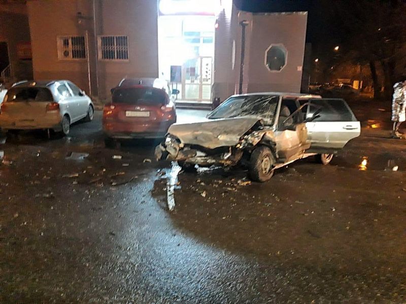 Происшествия, Томские новости, авария ДТП врезались пострадали сводка происшествий жесть Томска В Томске 19-летняя девушка пострадала при столкновении ВАЗа и Hyundai