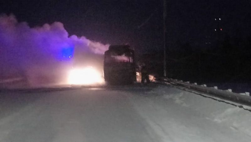 Происшествия, Томские новости, автобус загорелся сгорел пострадали люди происшествий пожар в Томской области жесть Томска В Томской области загорелся рейсовый автобус