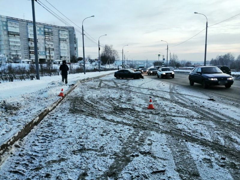 Происшествия, Томские новости, авария ДТП врезались пострадали сводка происшествий жесть Томска В тройном ДТП в Томске пострадал 9-летний мальчик