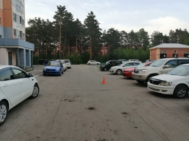 Происшествия, Томские новости, авария дтп дорожная обстановка сводка происшествий жесть Томска сбили ребенка В Северске под колеса иномарки попал 5-летний мальчик