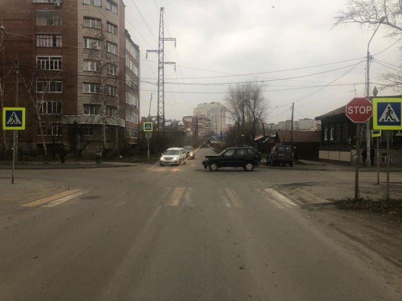 Происшествия, Томские новости, авария дтп сводка происшествий дорожная обстановка жесть Томска Водитель пострадал при столкновении Lada и Chevrolet в Томске