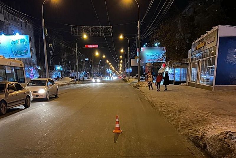 Происшествия, Томские новости, авария дтп врезались пострадали сводка происшествий Женщина получила травмы при падении в томском троллейбусе