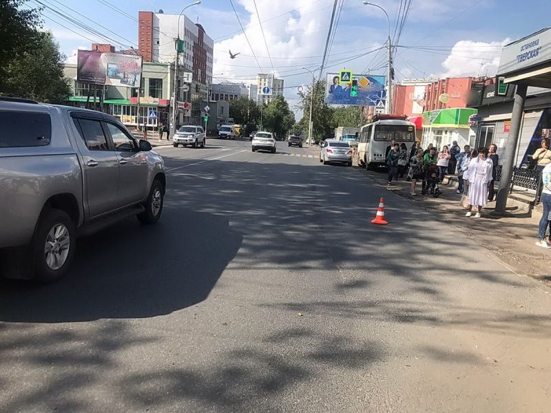 Происшествия, Томские новости, авария дтп врезались пострадали сводка происшествий дорожная обстановка жесть Томска Пожилая женщина выпала из маршрутки в Томске