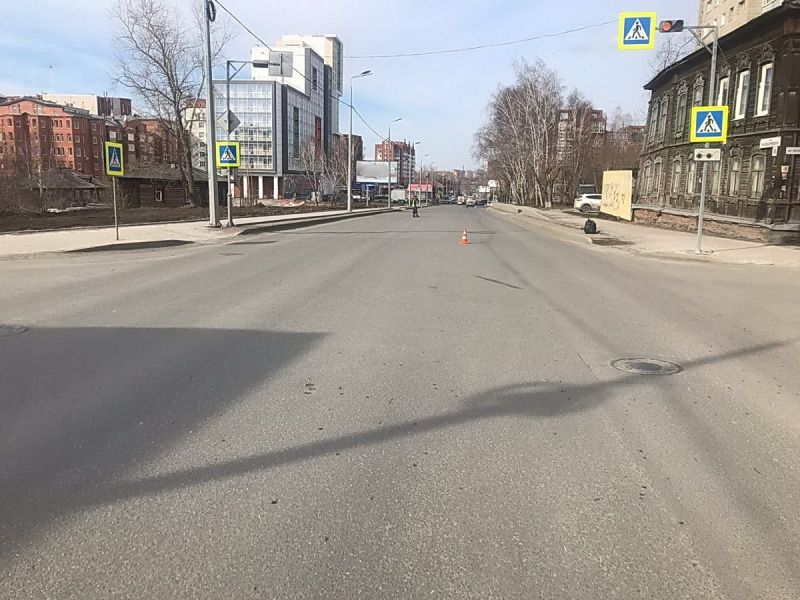 Происшествия, Томские новости, авария дтп врезались столкнулись сводка происшествий дорожная обстановка инциденты аварии столкновен Подросток попал под колеса Lada Granta в Томске