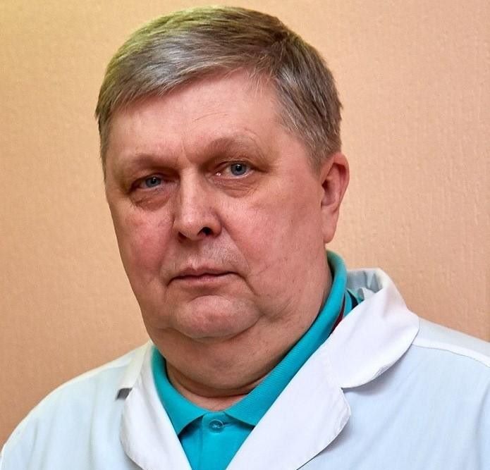 Некрологи, Томские новости, Строитель медсанчасть заболевание лечение сводка умерли погибли скончались известные люди врачи Томс Скончался заведующий инфекционным отделением томской медсанчасти «Строитель» Олег Буров