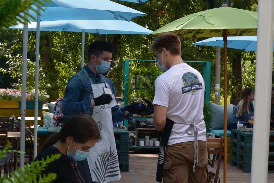 Еда, Коронавирус (Covid-19), Томские новости, кафе рестораны летники веранды куда сходить еда в Томске Сегодня в Томске открылись еще 59 летних веранд