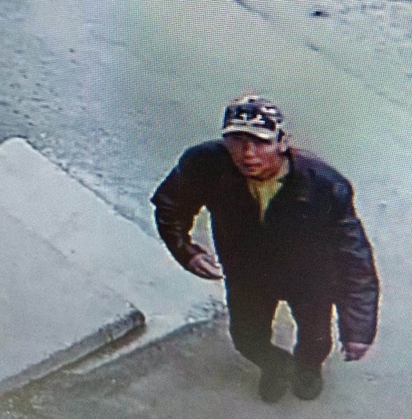 Криминал, Происшествия, Томские новости, украл у почтальона обокрали сотовый мобильный телефон украли происшествия криминал В Томске неизвестный обокрал почтальона