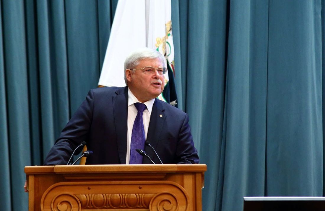 Власть, Томские новости, Экономика и финансы, губернатор бюджет проект бюджета омской области Губернатор Сергей Жвачкин назвал новый бюджет социальным и антикризисным