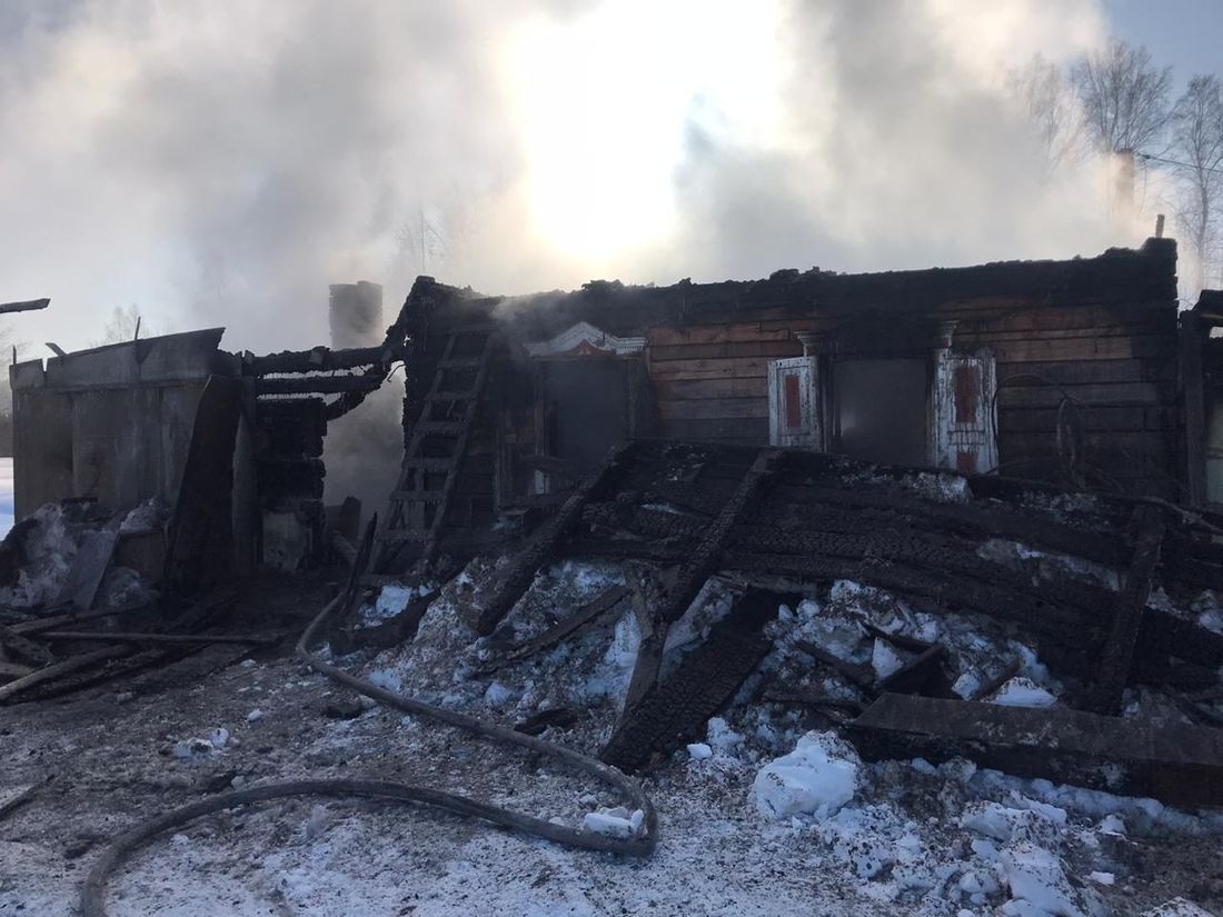 Происшествия, Томские новости, пожар огонь горит загорелись сводка происшествий жесть Томска Пожилая женщина погибла при пожаре в томском селе