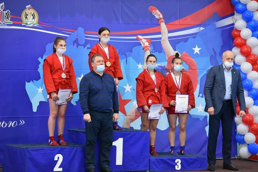 Спорт, Спорт в Томске, Томские новости, спорт самбо победа выиграли медали Томские самбистки привезли 13 медалей с чемпионата и первенства Сибири