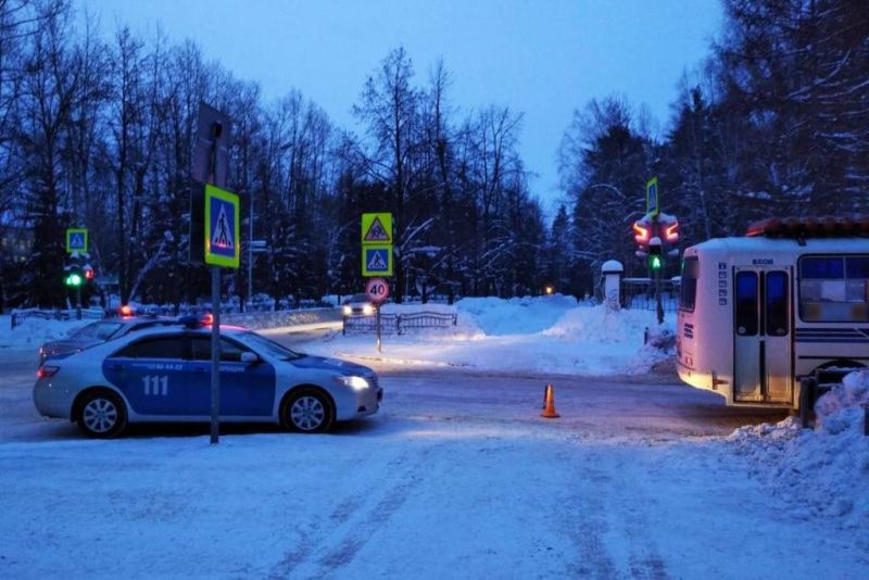 Происшествия, Томские новости, В Северске маршрутка сбила девушку