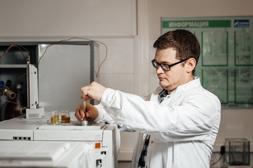 Образование и наука, Томские новости, ТПУ, бензин получение топлива дешевое топливо отходы нефтегаза Томские ученые создали качественный и дешевый бензин из отходов газодобычи