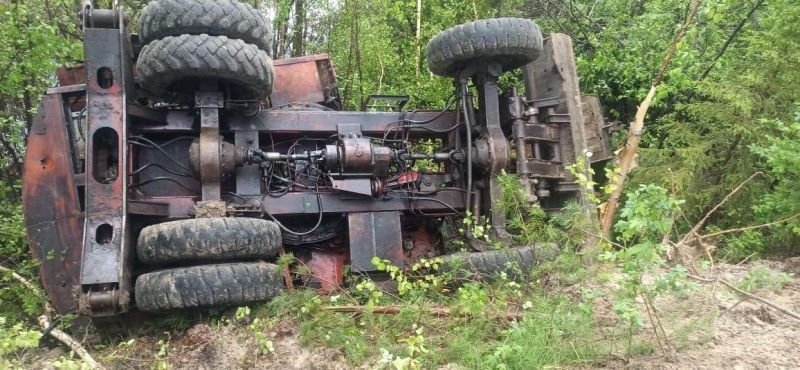 Происшествия, Томские новости, авария ДТП погиб происшествия жесть Томска Водитель погиб в опрокинувшемся экскаваторе в Томской области