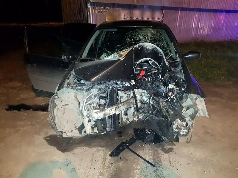 Происшествия, Томские новости, авария ДТП врезались пострадали сводка происшествий жесть Томска Водитель иномарки погиб после столкновения со столбом в Томске