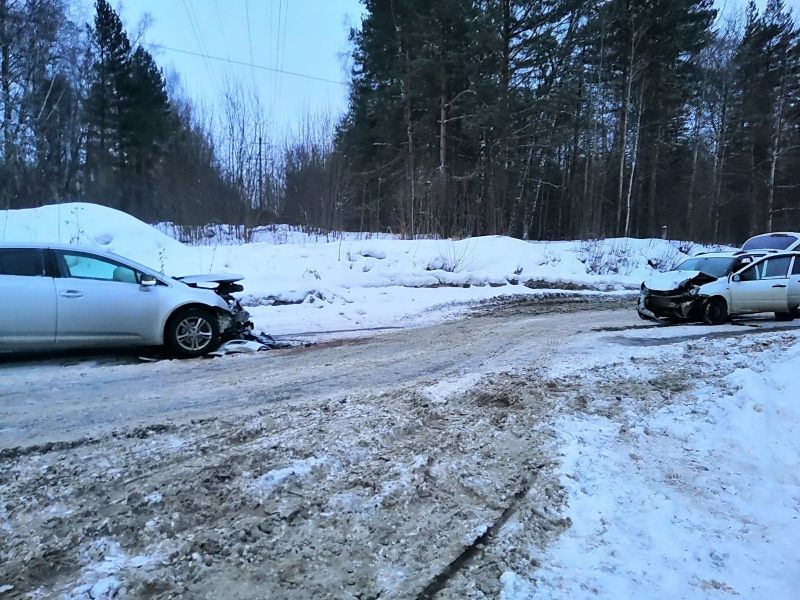 Происшествия, Томские новости, авария ДТП врезались пострадали сводка происшествий жесть Томска дорожная обстановка ситуация на дор Женщина пострадала при столкновении встречных автомобилей в Томске