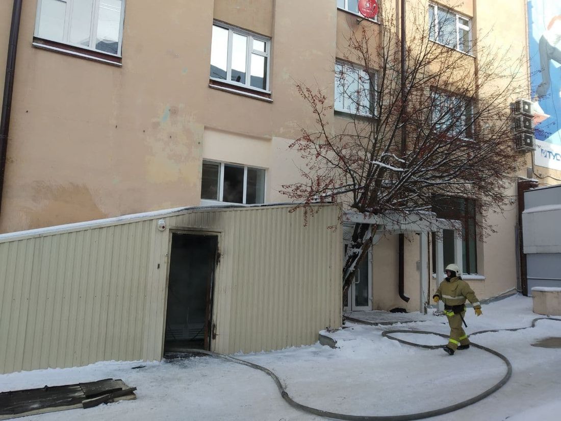 Происшествия, Томские новости, пожар горит огонь сгорели пострадали сводка происшествий жесть Томска В здании томского джаз-кафе Underground произошел пожар