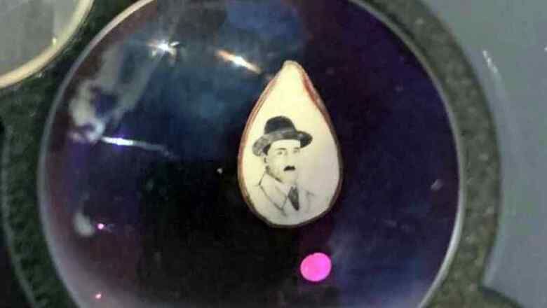 Томский Обзор, новости, Мировые новости миниатюры картины художники мастера Художник из Новосибирска нарисовал портрет автора «Алых парусов» на яблочной косточке