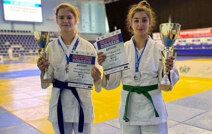 Спорт, Спорт в Томске, Томские новости, спорт дзюдо спортсмены выиграли томские борцы школа дзюдо Томские дзюдоистки привезли «серебро» и «бронзу» с всероссийских соревнований