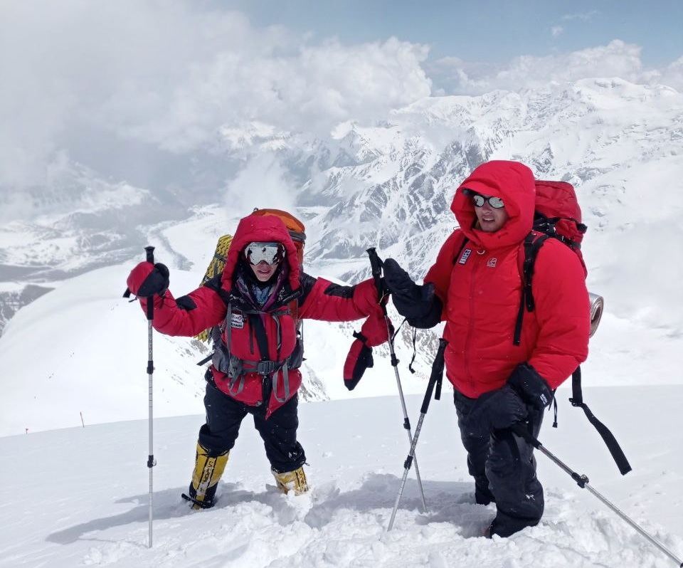 Путешествия, Томские новости, Томские путешественники, экспедиция восхождение альпинисты залезли слепой альпинист незрячий альпинист Незрячий томский альпинист пережил лавину во время восхождения на гору в Киргизии