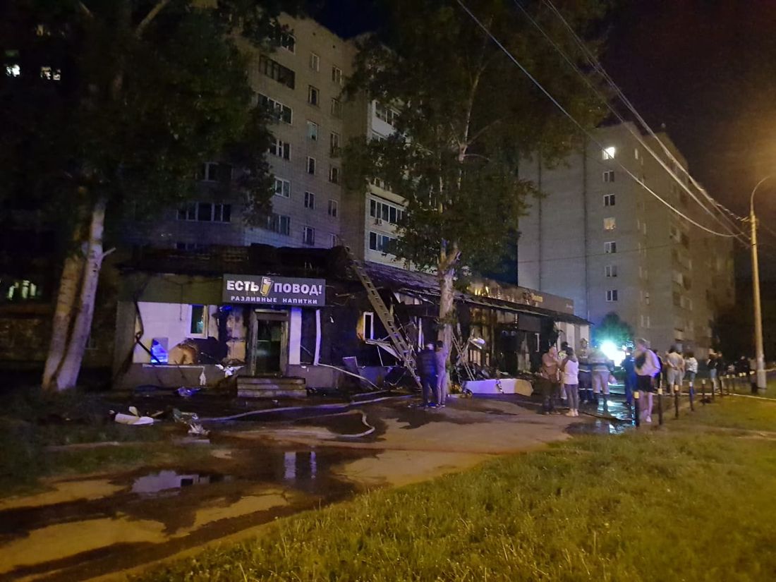 Происшествия, Томские новости, пожар горит огонь загорелись сводка происшествий жесть Томска Пожарные спасли из горящего здания 3 человек