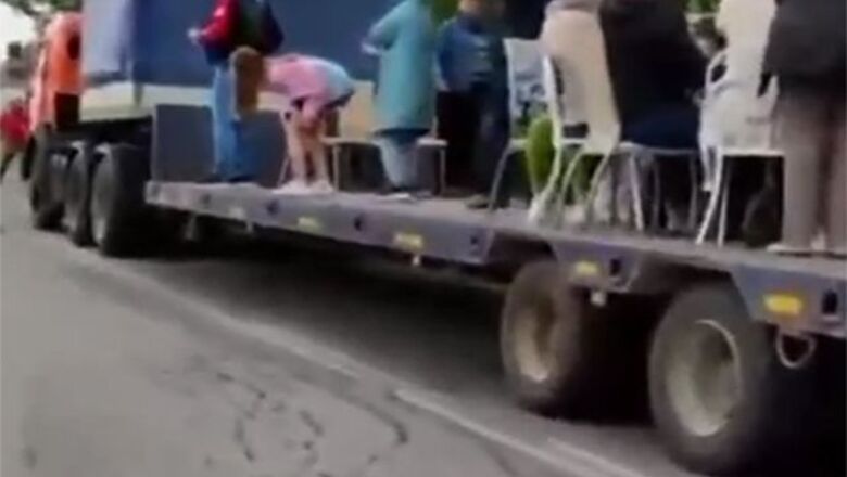 Томский Обзор, новости, Мировые новости свадьба происшествия отмечание праздник Молодожены сыграли свадьбу на платформе движущегося большегруза