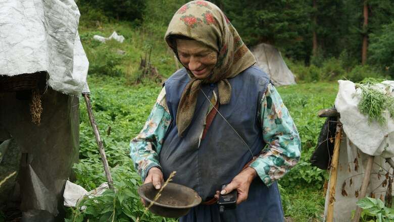 Томский Обзор, новости, Мировые новости Агафья хакассия тайга помощь Баня и русская печь появилась в хакасской тайге для Агафьи Лыковой