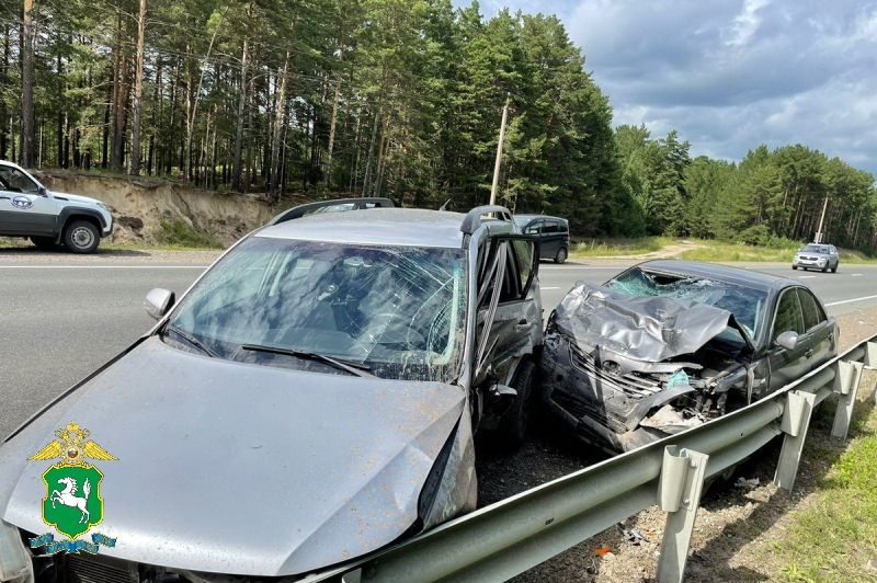 Происшествия, Томские новости, врезались сводка происшествий жесть Томска интересные новости дорожная обстановка Трое пострадали в ДТП на подъезде к Томску, двое находятся в тяжелом состоянии