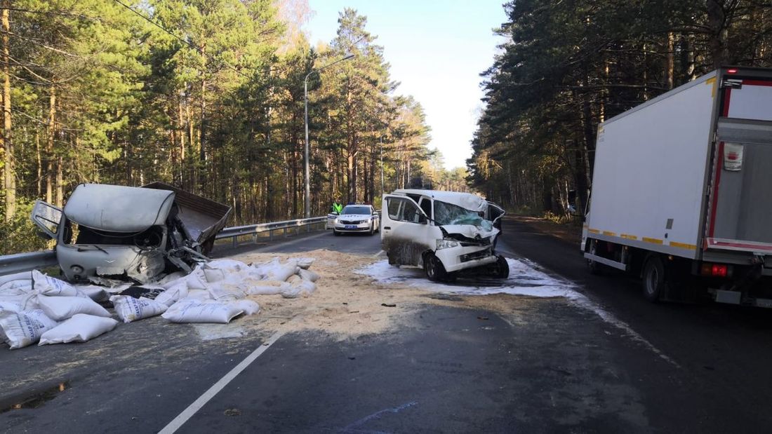 Происшествия, Томские новости, врезались пострадали сводка происшествий жесть Томска дорожная обстановка аварии УАЗ и Toyota столкнулись на Кузовлевском тракте в Томске