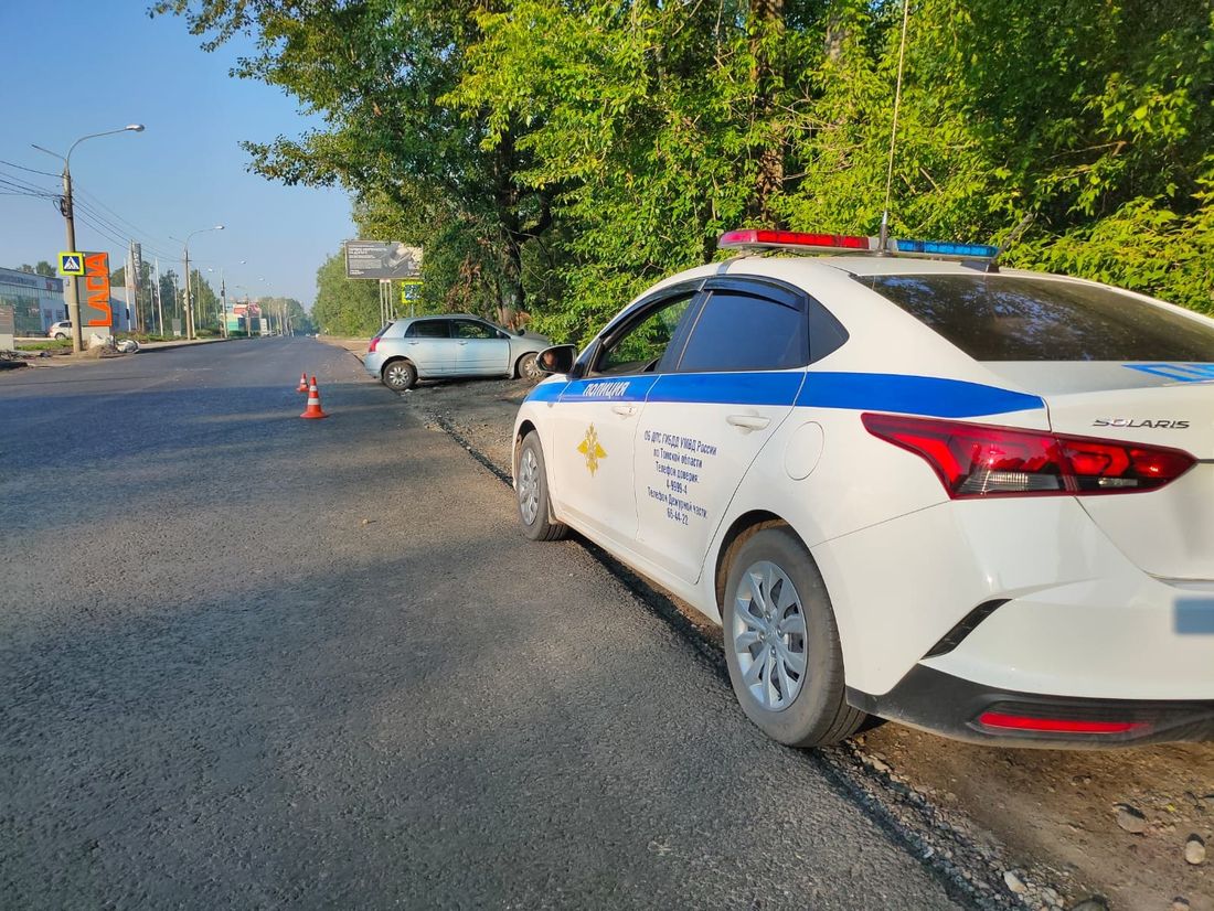 Происшествия, Томские новости, дтп сводка происшествий жесть Томска скончался умер врезался инциденты интересные новости Томска В Томске иномарка въехала в дерево, погиб водитель