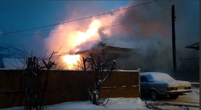 Происшествия, Томские новости, пожар горит огонь сводка происшествий жесть Томска интересные новости Двое погибли при пожаре в пер. Базарном в Томске