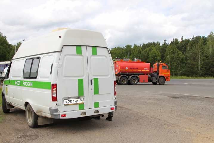 Судебные дела, Томские новости, арестовали задержали судебные дела материальный ущерб В Томске на трассе арестовали бензовоз