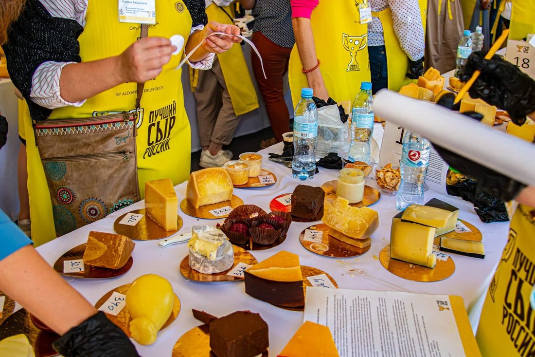 Еда, Конкурсы и акции, Томские новости, светочь сыр производство торговые марки сыроварня конкурсы еды Томский «Карфилли» стал одним из лучших сыров Сибири