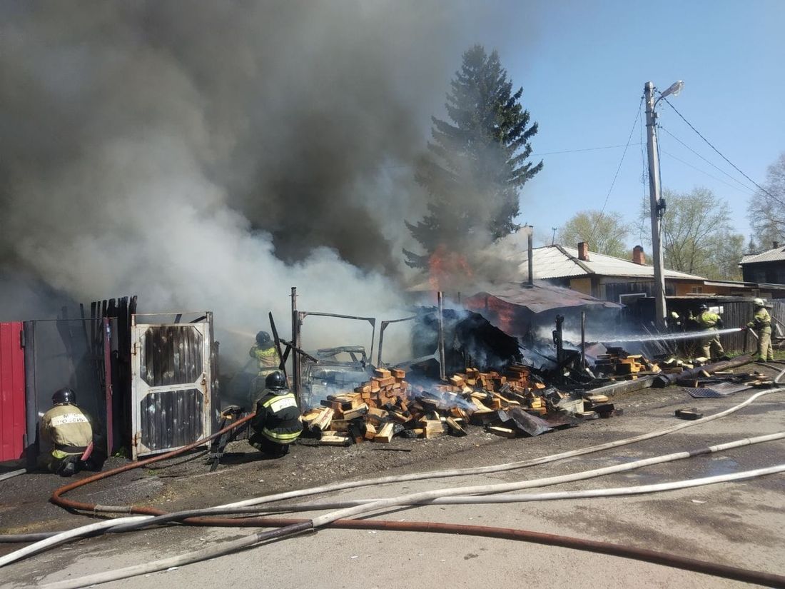 Происшествия, Томские новости, МЧС пожар огонь сгорели сводка происшествий жесть Томска В Томске произошел крупный пожар на Куйбышева